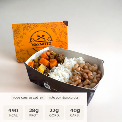 Carne moída com arroz e feijão